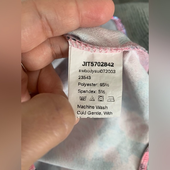 Floral Ruffle Sleeve Bodysuit - Picture 5 of 5